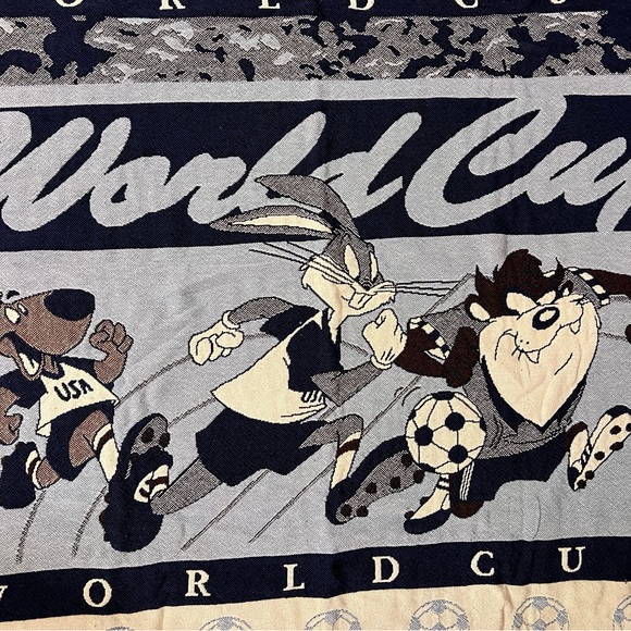 Rare World Cup USA 1994 Woven Blanket Tapestry Throw Looney Tunes Soccer - Picture 2 of 6